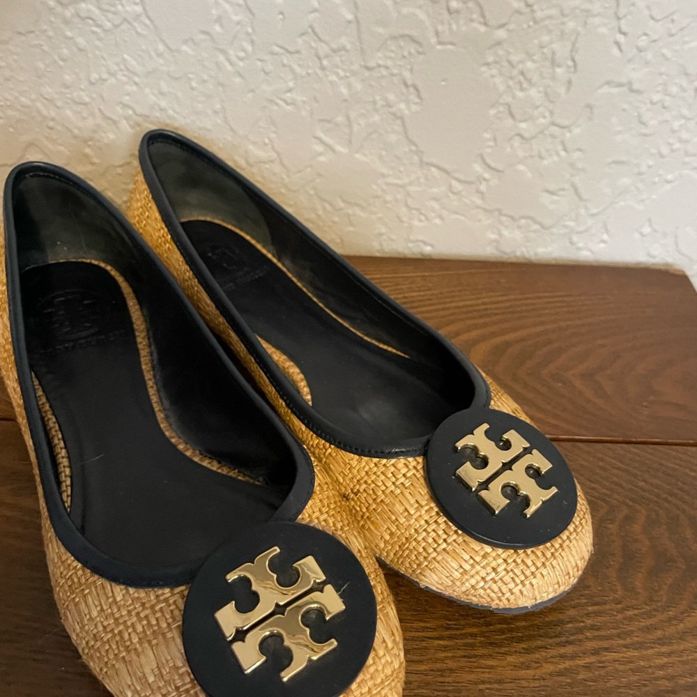 Tory Burch Reva Raffia Navy Flats with Gold Logo
